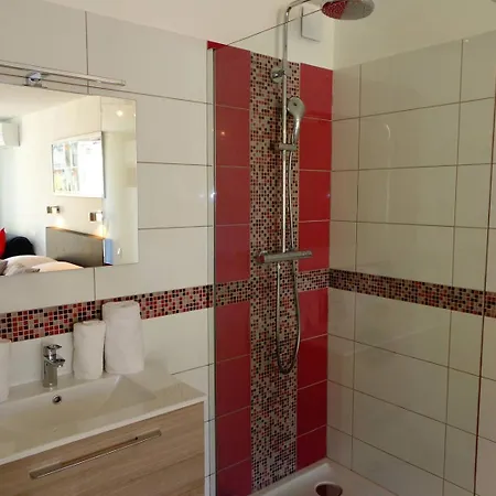 Gentleman - Héliopolis D 84 - Luxe - 2 Personnes * Agde