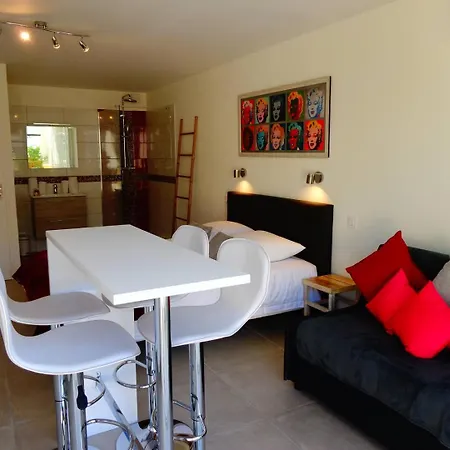 Gentleman - Héliopolis D 84 - Luxe - 2 Personnes Appartement